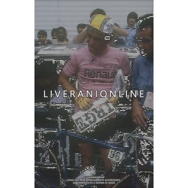 RETROSPETTIVA BERNARD HINAULT CICLISTA NELLA FOTO BERNARD HINAULT CON LA MAGLIA ROSA AG ALDO LIVERANI SAS