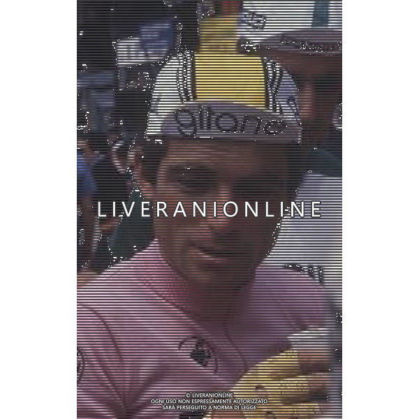 RETROSPETTIVA BERNARD HINAULT CICLISTA NELLA FOTO BERNARD HINAULT CON LA MAGLIA ROSA AG ALDO LIVERANI SAS