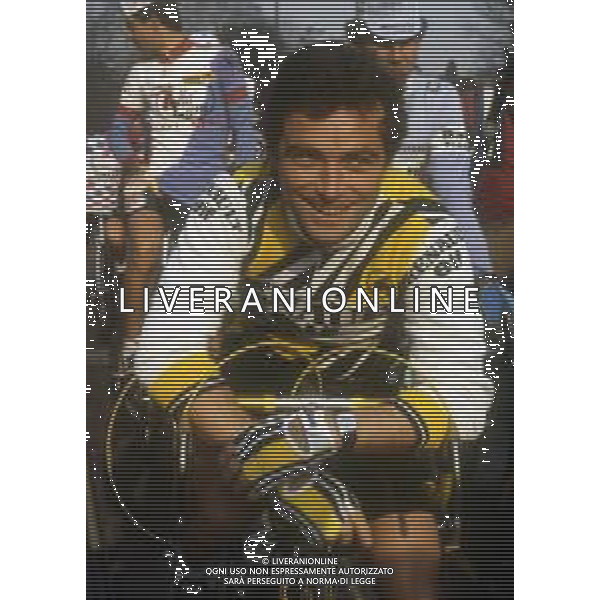 RETROSPETTIVA BERNARD HINAULT CICLISTA NELLA FOTO BERNARD HINAULT AG ALDO LIVERANI SAS