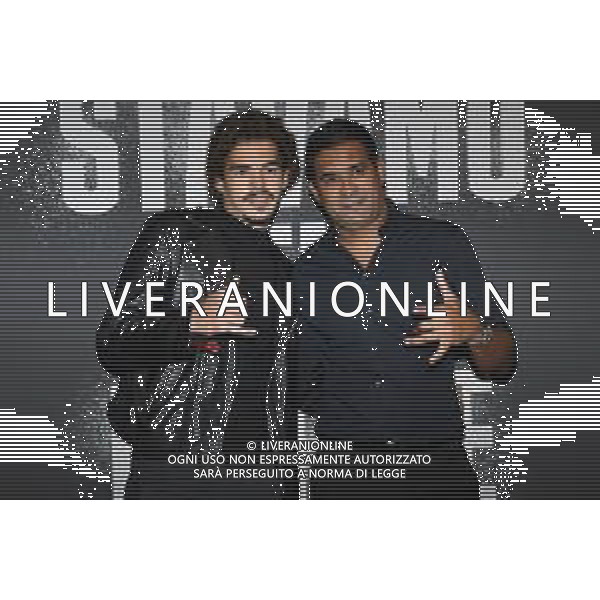 © TVRG Photocall film Milan nella foto Serginho DX con il figlio Milano 28-09-2022 Photocall in occasione della premiere del film Stavamo Bene Insieme, prima esclusiva produzione di DAZN per il cinema, che celebra una delle squadre di calcio piu\' forti di tutti i tempi: il Milan. Il docufilm ripercorre le tre finali di UEFA Champions League del Milan di Carlo Ancelotti foto Roberto Garavaglia/ag. Aldo Liverani sas