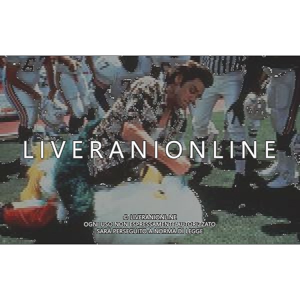 JIM CARREY ATTORE COMICO NELLA FOTO IN UNA SCENA DEL FILM \' ACE VENTURA L\'ACCHIAPPANIMALI \' NELL\'ANNO 1994 ARCHIVIO DFP / AGENZIA ALDO LIVERANI SAS