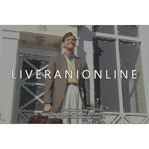 JIM CARREY ATTORE COMICO NELLA FOTO IN UNA SCENA DEL FILM \' THE TRUMAN SHOW \' NELL\'ANNO 1998 ARCHIVIO DFP / AGENZIA ALDO LIVERANI SAS