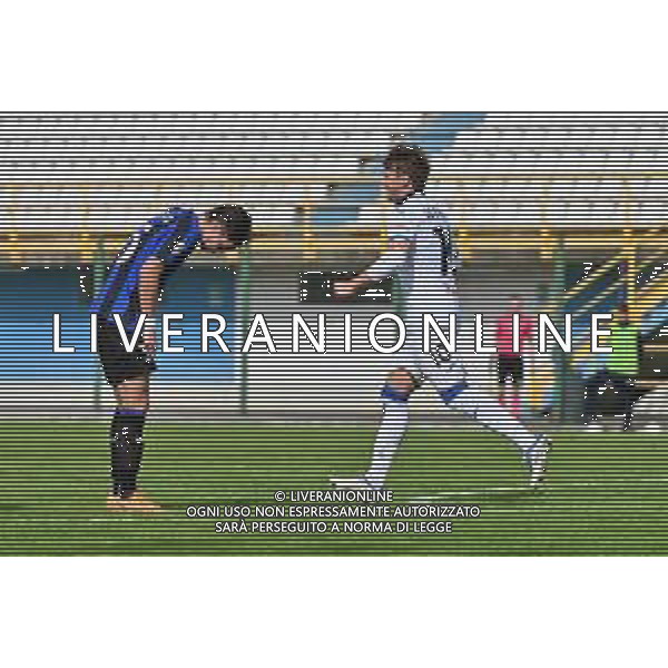 © TVRG esultanza Atalanta DX Tommaso De Nipoti (Atalanta) e delusione Inter SX Simone Bonavita (Inter) dopo il gol dell\'1 a 0 Inter vs Atalanta Sesto San Giovanni (MI) 01-10-2022 Stadio Ernesto Breda Campionato Primavera 1 TIM - 6a giornata foto Roberto Garavaglia/ag. Aldo Liverani sas/AGENZIA ALDO LIVERANI SAS