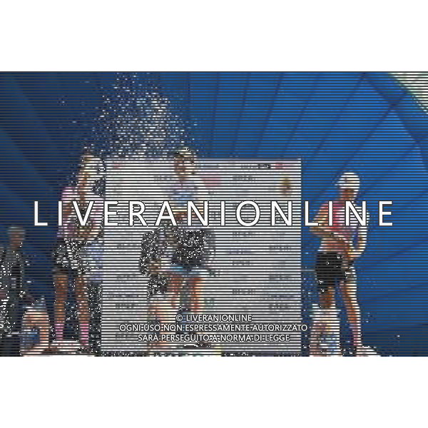 01-10-2022 Giro Dell\'emilia Donne; 2022, Trek - Segafredo Women; 2022, Ef Education - Tibco Svb; 2022, Uae Adq; Longo Borghini, Elisa; Ewers, Veronica; Bertizzolo, Sofia; Amici, Adriano; Amici, Elisa; Bologna - San Luca; ©SIROTTI/AGENZIA ALDO LIVERANI SAS