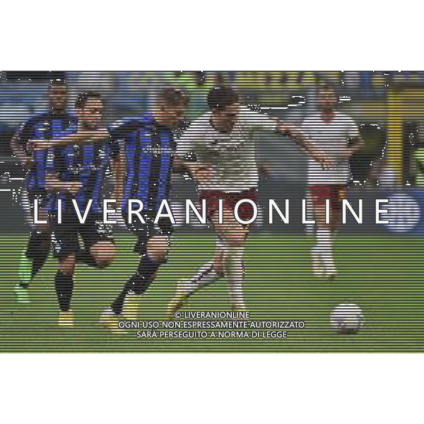 Nicolo\' Barella (Inter) e Nicolo\' Zaniolo (Roma) Inter vs Roma Milano 01-10-2022 Stadio Giuseppe Meazza - San Siro Campionato Serie A TIM - 8a giornata foto Roberto Garavaglia/ag. Aldo Liverani sas