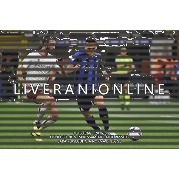 Lautaro Martinez (Inter) e Bryan Cristante (Roma) Inter vs Roma Milano 01-10-2022 Stadio Giuseppe Meazza - San Siro Campionato Serie A TIM - 8a giornata foto Roberto Garavaglia/ag. Aldo Liverani sas/AGENZIA ALDO LIVERANI SAS