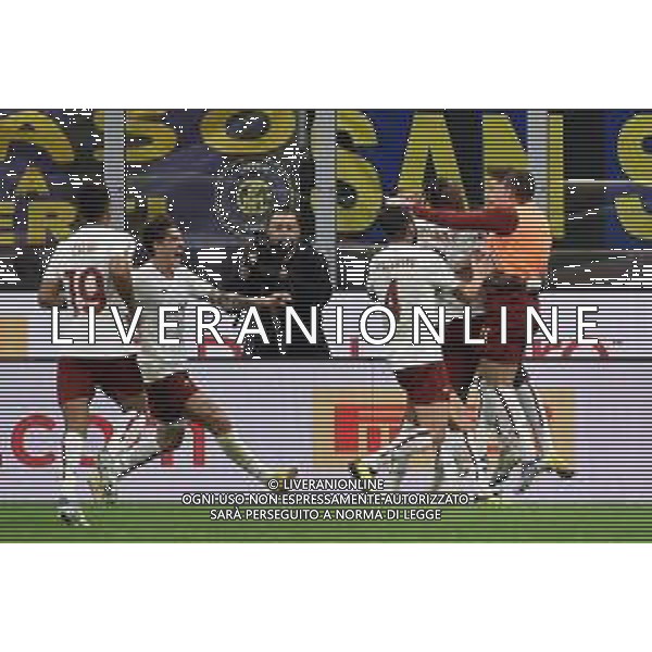 esultanza Roma dopo il gol del 2 a 1 di Smalling Inter vs Roma Milano 01-10-2022 Stadio Giuseppe Meazza - San Siro Campionato Serie A TIM - 8a giornata foto Roberto Garavaglia/ag. Aldo Liverani sas/AGENZIA ALDO LIVERANI SAS
