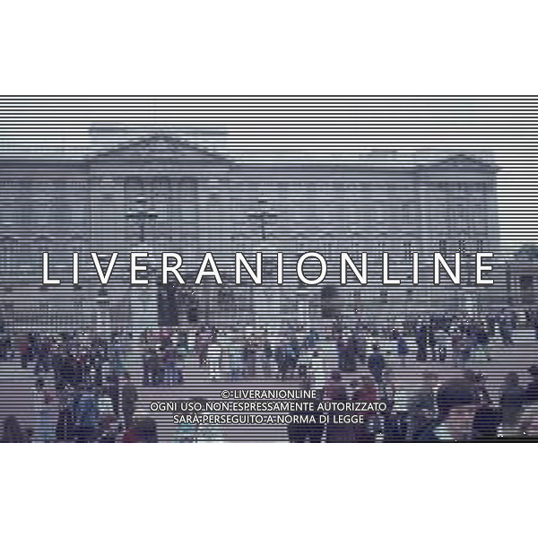 1970 LONDRA BUCKINGHAM PALACE PARATA MILITARE FOTO CARLO LORENZINI-AG ALDO LIVERANI SAS