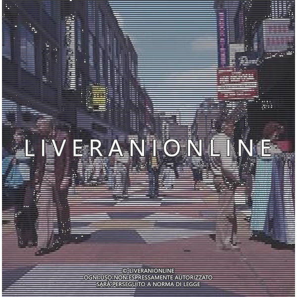1970 LONDRA CARNABY STREET FOTO CARLO LORENZINI-AG ALDO LIVERANI SAS 