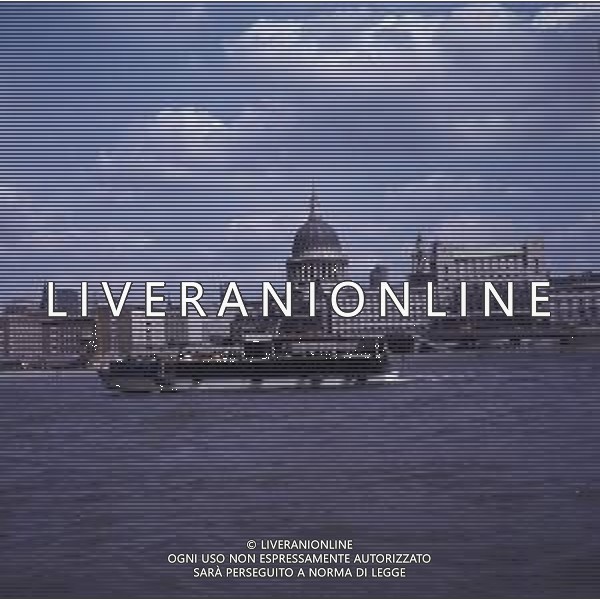 1970 LONDRA CATTADRALE DI ST PAUL VISTA DAL FIUME TAMIGI FOTO CARLO LORENZINI-AG ALDO LIVERANI SAS 