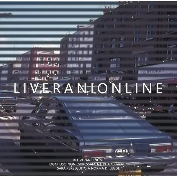 1970 LONDRA QUARTIERE PORTOBELLO FOTO CARLO LORENZINI-AG ALDO LIVERANI SAS  