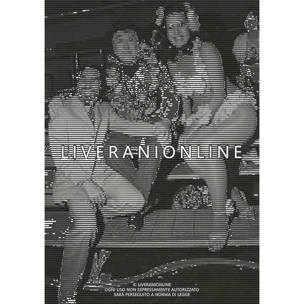 RETROSPETTIVA ERMINIO MACARIO ATTORE NELLA FOTO ERMINIO MACARIO NELL\'ANNO 1978 A MILANO CON BEPPE VESSICCHIO E LICINIA LENTINI AG ALDO LIVERANI SAS  