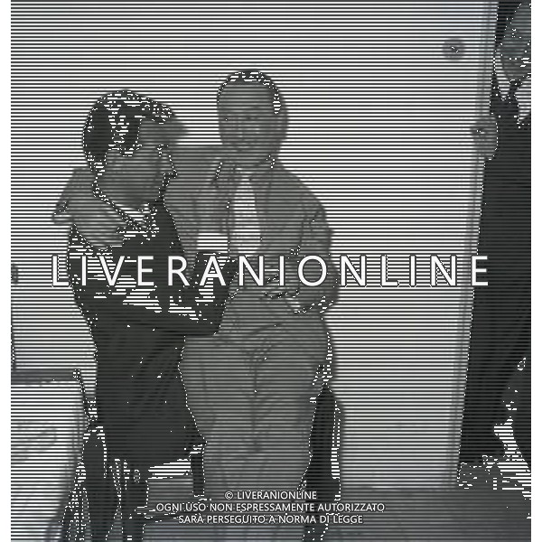RETROSPETTIVA ERMINIO MACARIO ATTORE NELLA FOTO ERMINIO MACARIO A ROMA CON WALTER CHIARI NELL\'ANNO ANNO 1955 AG ALDO LIVERANI SAS