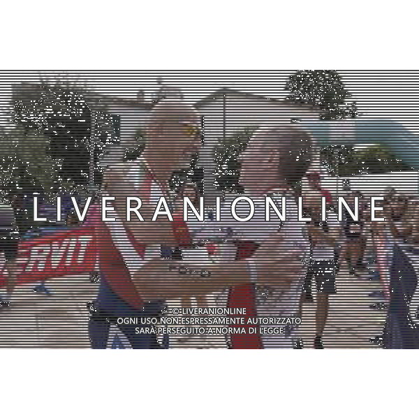 Elbaman Triathlon 2022 Marina di Campo, 2 Ottobre 2022 Nella foto: l\'astronauta italiano Luca Parmitano al traguardo dell\'edizione 2022 della gara Elbaman 73 assieme all\'organizzatore Marco Scotti (halm Ironman) Ph. Soli - Ag. Aldo Liverani