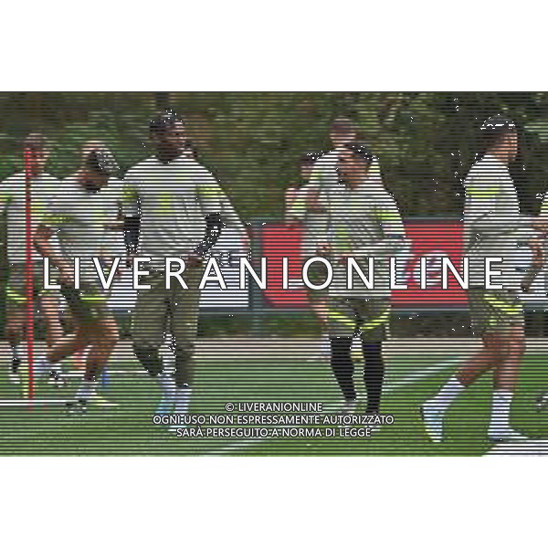 TVRG Allenamento Milan nella foto Rafael Leao (Milan) SX e Ismael Bennacer (Milan) DX Carnago (VA) 04-10-2022 Centro sportivo Milanello Allenamento Milan in preparazione della gara contro il Chelsea valevole per la 3a giornata del gruppo E della fase a gironi della UEFA Champions League foto Roberto Garavaglia/ag. Aldo Liverani sas