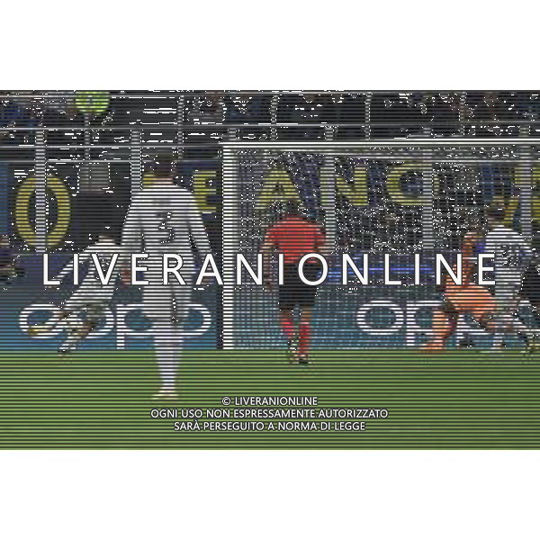 Pedro Gonzalez Lopez Pedri (Barcellona) segna il gol dell\'1 a 1 ma la rete viene annullata Inter vs Barcellona Milano 04-10-2022 Stadio Giuseppe Meazza - San Siro UEFA Champions League fase a gironi gruppo C - 3a giornata foto Roberto Garavaglia/ag. Aldo Liverani sas /AGENZIA ALDO LIVERANI SAS
