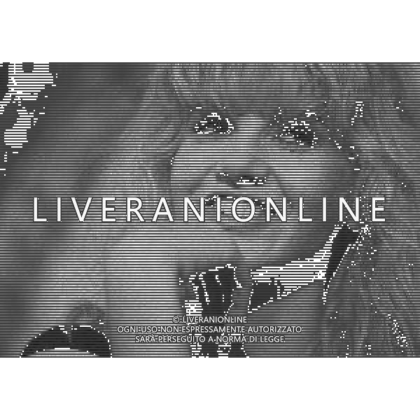 RETROSPETTIVA LORELLA CUCCARINI CONDUTTRICE TELEVISIVA -CANTANTE E BALLERINA NELLA FOTO LORELLA CUCCARINI NELL\'ANNO 1988 AG ALDO LIVERANI SAS 