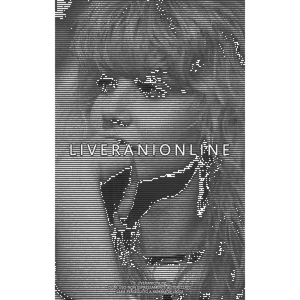 RETROSPETTIVA LORELLA CUCCARINI CONDUTTRICE TELEVISIVA -CANTANTE E BALLERINA NELLA FOTO LORELLA CUCCARINI NELL\'ANNO 1988 AG ALDO LIVERANI SAS