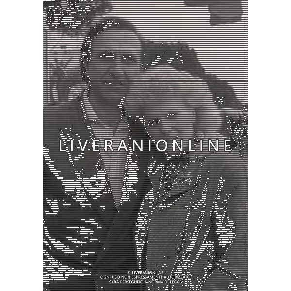 RETROSPETTIVA PIPPO BAUDO PRESENTATORE TELEVISIVO NELLA FOTO PIPPO BAUDO A CANNES CON KATIA RICCIARELLI NELL\'ANNO 1986 AG ALDO LIVERANI SAS 