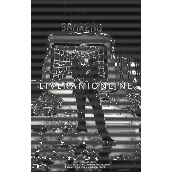 RETROSPETTIVA PIPPO BAUDO PRESENTATORE TELEVISIVO NELLA FOTO PIPPO BAUDO NELL\'ANNO 1985 AL FESTIVAL DI SANREMO AG ALDO LIVERANI SAS