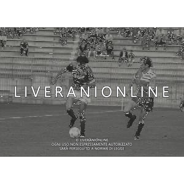 25-03-1990 MONZA-CAMPIONATO DI CALCIO SERIE B MONZA-AVELLINO 1-1 NELLA FOTO AZIONE DI GIOCO AG ALDO LIVERANI SAS