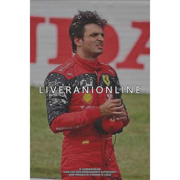 Carlos Sainz Jr (ESP) Ferrari in qualifying parc ferme. 08.10.2022. Formula 1 World Championship, Rd 18, Japanese Grand Prix, Suzuka, Japan, Qualifying Day. - www.xpbimages.com, EMail: requests@xpbimages.com © Copyright: Batchelor / XPB Images/AGENZIA ALDO LIVERANI SAS - ITALY ONLY EDITORIAL USE ONLY