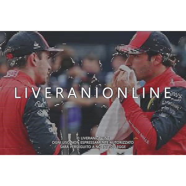 (L to R): Charles Leclerc (MON) Ferrari and team mate Carlos Sainz Jr (ESP) Ferrari in qualifying parc ferme. 08.10.2022. Formula 1 World Championship, Rd 18, Japanese Grand Prix, Suzuka, Japan, Qualifying Day. - www.xpbimages.com, EMail: requests@xpbimages.com © Copyright: Coates / XPB Images/AGENZIA ALDO LIVERANI SAS - ITALY ONLY EDITORIAL USE ONLY