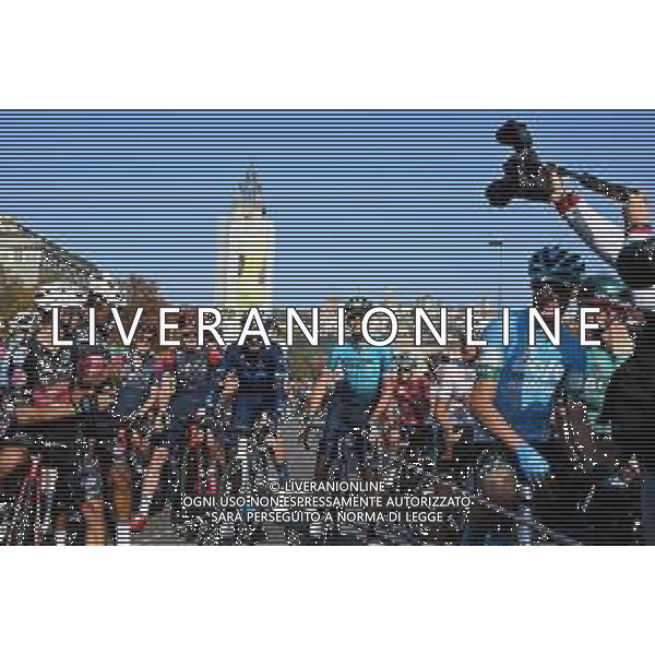 08-10-2022 Giro Di Lombardia; 2022, Movistar; 2022, Astana - Qazaqstan; Valverde, Alejandro; Nibali, Vincenzo; Bergamo; ©SIROTTI/AGENZIA ALDO LIVERANI SAS