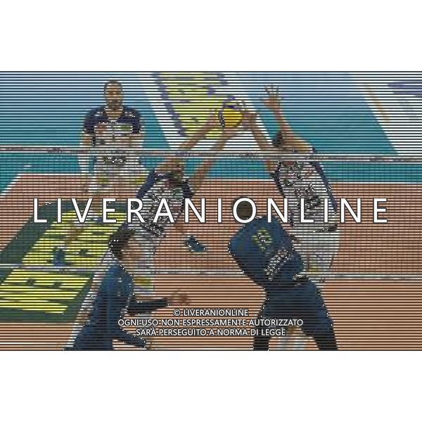 Block by Riccardo Sbertoli - ITAS Trentino and Marko Podrascanin - ITAS Trentino during the match between WithU Verona and ITAS Trentino valid for a second day of the Superlega Italian volley men championship on October 8, 2022 at Pala AGSM-AIM in Verona, Italy FOTO ROBERTO TOMMASINI-AG ALDO LIVERANI SAS