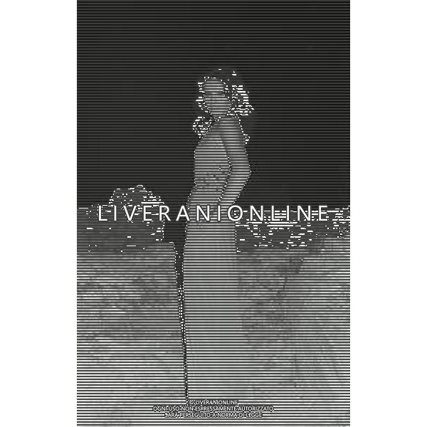 RETROSPETTIVA PAVLO LILIANA ATTRICE NELLA FOTO PAVLO LILIANA A TAORMINA NELL\'ANNO 1972 AG ALDO LIVERANI SAS