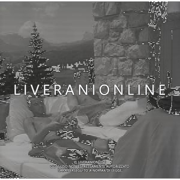 RETROSPETTIVA DE DORIGO MARCELLO FONDISTA NELLA FOTO MARCELLO DE DORIGO A CORTINA D\'AMPEZZO IN CONVALESCENZA DOPO L\'INFORTUNIO NELL\'ANNO 1965 AG ALDO LIVERANI SAS