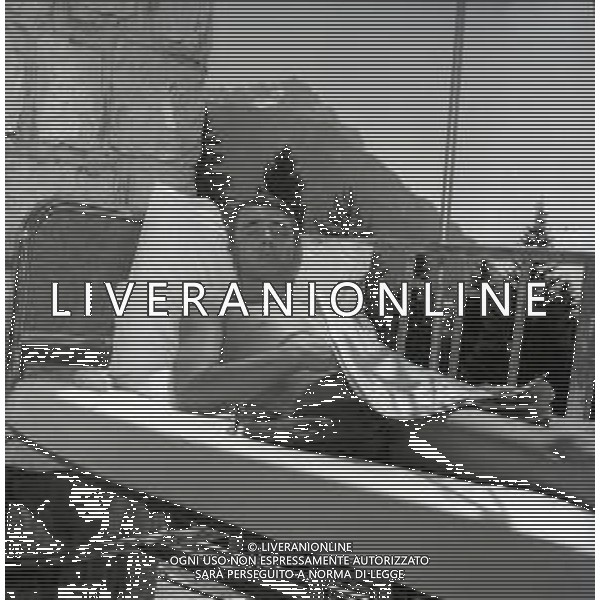 RETROSPETTIVA DE DORIGO MARCELLO FONDISTA NELLA FOTO MARCELLO DE DORIGO A CORTINA D\'AMPEZZO IN CONVALESCENZA DOPO L\'INFORTUNIO NELL\'ANNO 1965 AG ALDO LIVERANI SAS