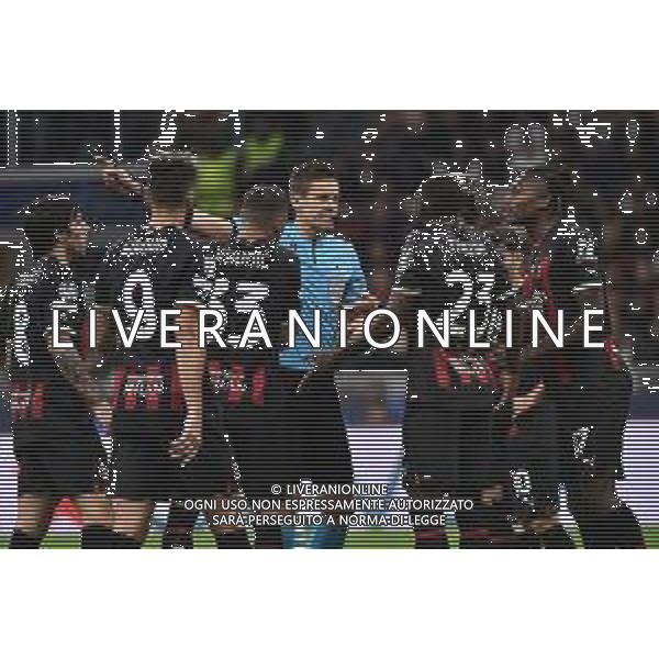 proteste Milan con l\'arbitro Daniel Siebert (GER) dopo l\'espulsione di Fikayo Tomori Milan vs Chelsea Milano 11-10-2022 Stadio Giuseppe Meazza - San Siro UEFA Champions League fase a gironi gruppo E - 4a giornata foto Roberto Garavaglia/ag. Aldo Liverani sas / AGENZIA ALDO LIVERANI SAS