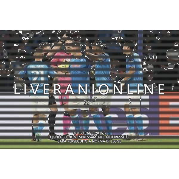 NAPOLI - AJAX UEFA CHAMPIONS LEAGUE 12.10.2022 NELLA FOTO Proteste con l\'arbitro Giovanni Di Lorenzo, Alex Meret, Juan Jesus per il rigore ©MOSCA / AGENZIA ALDO LIVERANI SAS