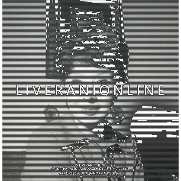 RETROSPETTIVA MARISA DEL FRATE ATTRICE NELLA FOTO MARISA DEL FRATE A MILANO NELL\'ANNO 1964  AG ALDO LIVERANI SAS 