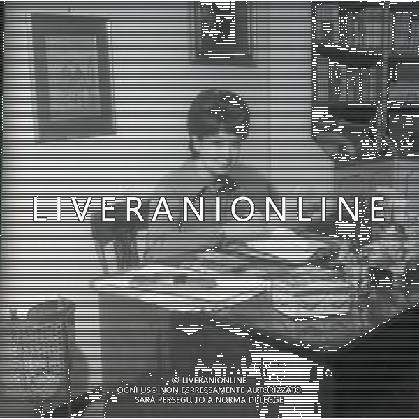 RETROSPETTIVA MARISA DEL FRATE ATTRICE NELLA FOTO MARISA DEL FRATE A MILANO NELL\'ANNO 1964  AG ALDO LIVERANI SAS 