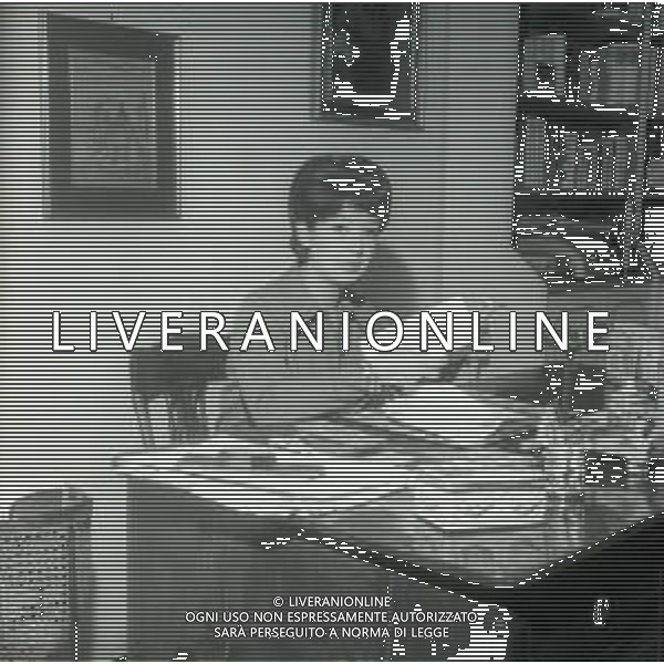 RETROSPETTIVA MARISA DEL FRATE ATTRICE NELLA FOTO MARISA DEL FRATE A MILANO NELL\'ANNO 1964  AG ALDO LIVERANI SAS 