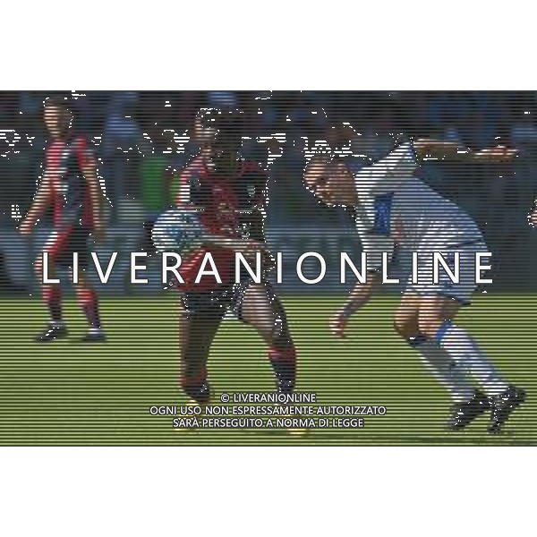 15-10-2022. Cagliari Calcio-Brescia F.C. 9° giornata serie BKT 2022/2023, stadio Unipol Domus Cagliari. Foto Salvatore Moi/Aldo Liverani s.a.s. Nella foto: Zito Luvumbo Cagliari, Federico Viviani Brescia ©MOI / AGENZIA ALDO LIVERANI SAS