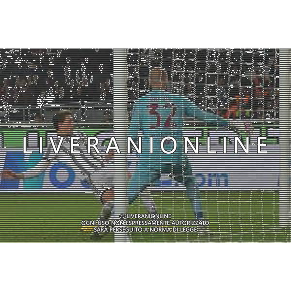 Torino 15.10.2022 Stadio Grande Torino ©Manuela Viganti/Agenzia Aldo Liverani Torino vs Juventus Campionato Calcio Serie A TIM 2022/2023 10a giornata Nella foto: gol dusan vlahovic ©/ AGENZIA ALDO LIVERANI SAS