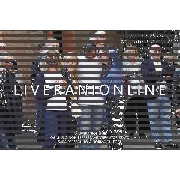 IMOLA 15 10 2022 FUNERALE DI GIANNI ZAPPI NELLA FOTO FIGLIO MAURO CON LA MAMMA E MOGLIE DI GIANNI ZAPPI E LA SUA RAGAZZA FOTO GIANNI SANNA-AG ALDO LIVERANI SAS