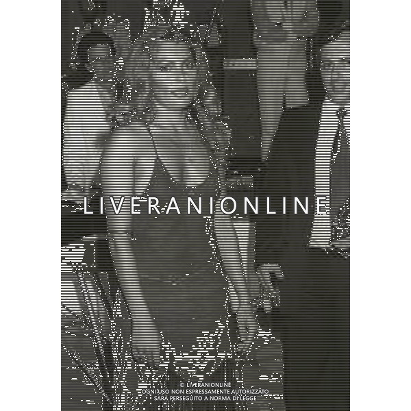 RETROSPETTIVA ELEONORA VALLONE ATTRICE NELLA FOTO ELEONORA VALLONE NELL\'ANNO 1980 A RICCIONE AG ALDO LIVERANI SAS