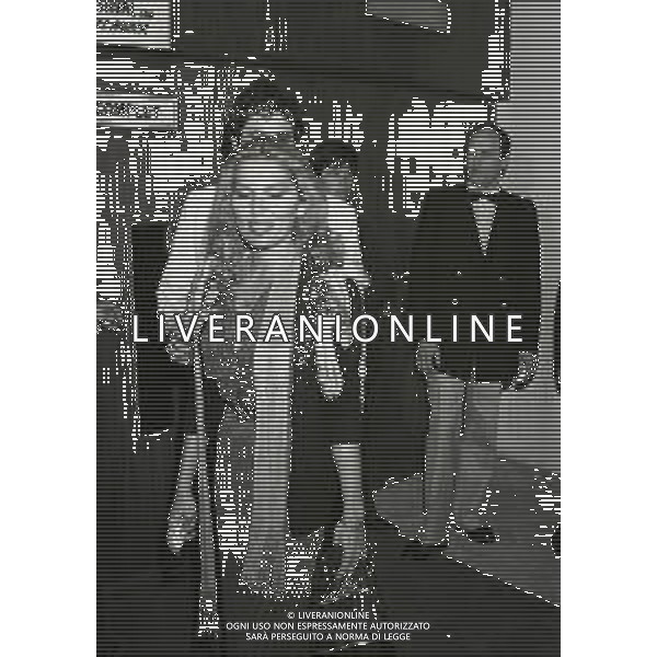 RETROSPETTIVA ELEONORA VALLONE ATTRICE NELLA FOTO ELEONORA VALLONE NELL\'ANNO 1981 A CANNES AG ALDO LIVERANI SAS 