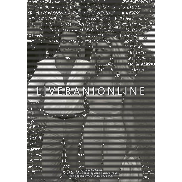 RETROSPETTIVA ELEONORA VALLONE ATTRICE NELLA FOTO ELEONORA VALLONE NELL\'ANNO 1981 A VENEZIA CON SAVERIO VALLONE AG ALDO LIVERANI SAS