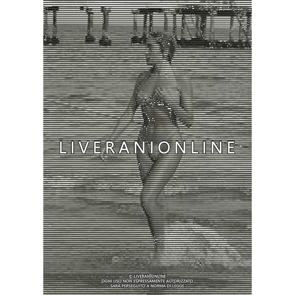 RETROSPETTIVA ELEONORA VALLONE ATTRICE NELLA FOTO ELEONORA VALLONE NELL\'ANNO 1983 A VENEZIA AG ALDO LIVERANI SAS  