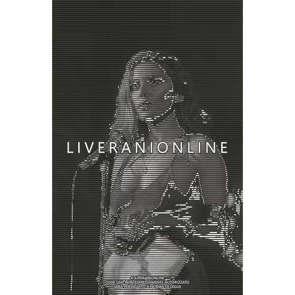 RETROSPETTIVA ELEONORA VALLONE ATTRICE NELLA FOTO ELEONORA VALLONE NELL\'ANNO 1981 A SANREMO AG ALDO LIVERANI SAS 