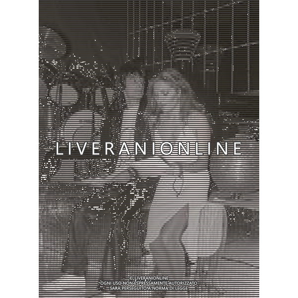 RETROSPETTIVA ELEONORA VALLONE ATTRICE NELLA FOTO ELEONORA VALLONE NELL\'ANNO 1981 A SANREMO CON CLAUDIO CECCHETTO AG ALDO LIVERANI SAS 