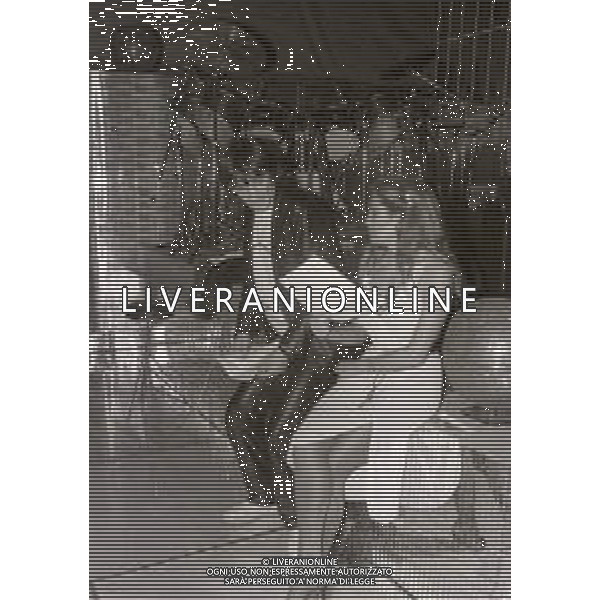 RETROSPETTIVA ELEONORA VALLONE ATTRICE NELLA FOTO ELEONORA VALLONE NELL\'ANNO 1981 A SANREMO CON CLAUDIO CECCHETTO AG ALDO LIVERANI SAS 