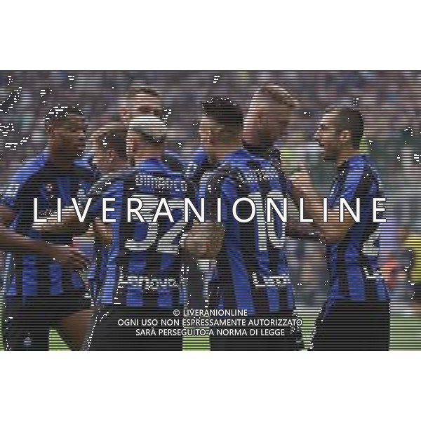 esultanza Inter dopo il gol dell\'1 a 0 Lautaro Martinez Inter vs Salernitana Milano 16-10-2022 Stadio Giuseppe Meazza - San Siro Campionato Serie A TIM - 10a giornata foto Roberto Garavaglia/ag. Aldo Liverani sas / AGENZIA ALDO LIVERANI SAS