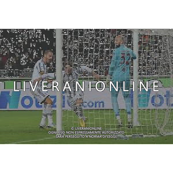 Torino 15.10.2022 Stadio Grande Torino ©Manuela Viganti/Agenzia Aldo Liverani Torino vs Juventus Campionato Calcio Serie A TIM 2022/2023 10a giornata Nella foto: Esultanza gol di Dusan Vlahovic con leonardo bonucci ©AGENZIA ALDO LIVERANI SAS