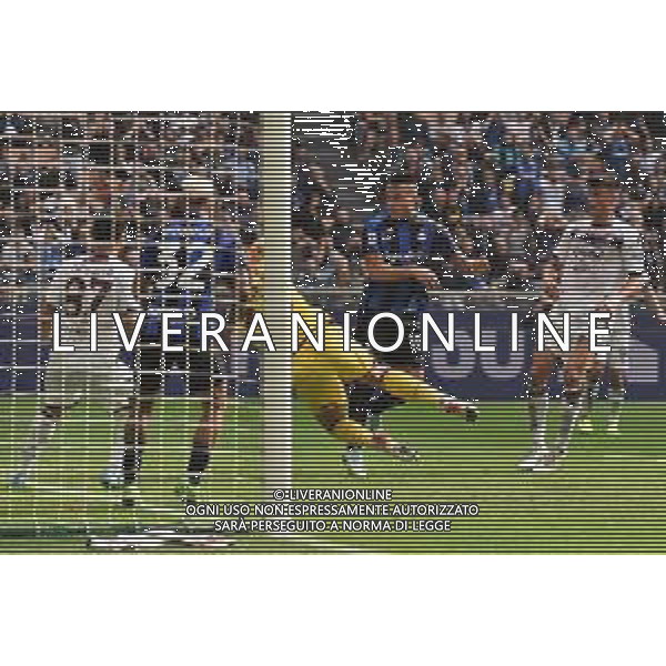 Lautaro Martinez (Inter) occasione da gol per il possibile 2 a 0 Inter vs Salernitana Milano 16-10-2022 Stadio Giuseppe Meazza - San Siro Campionato Serie A TIM - 10a giornata foto Roberto Garavaglia/ag. Aldo Liverani sas / AGENZIA ALDO LIVERANI SAS